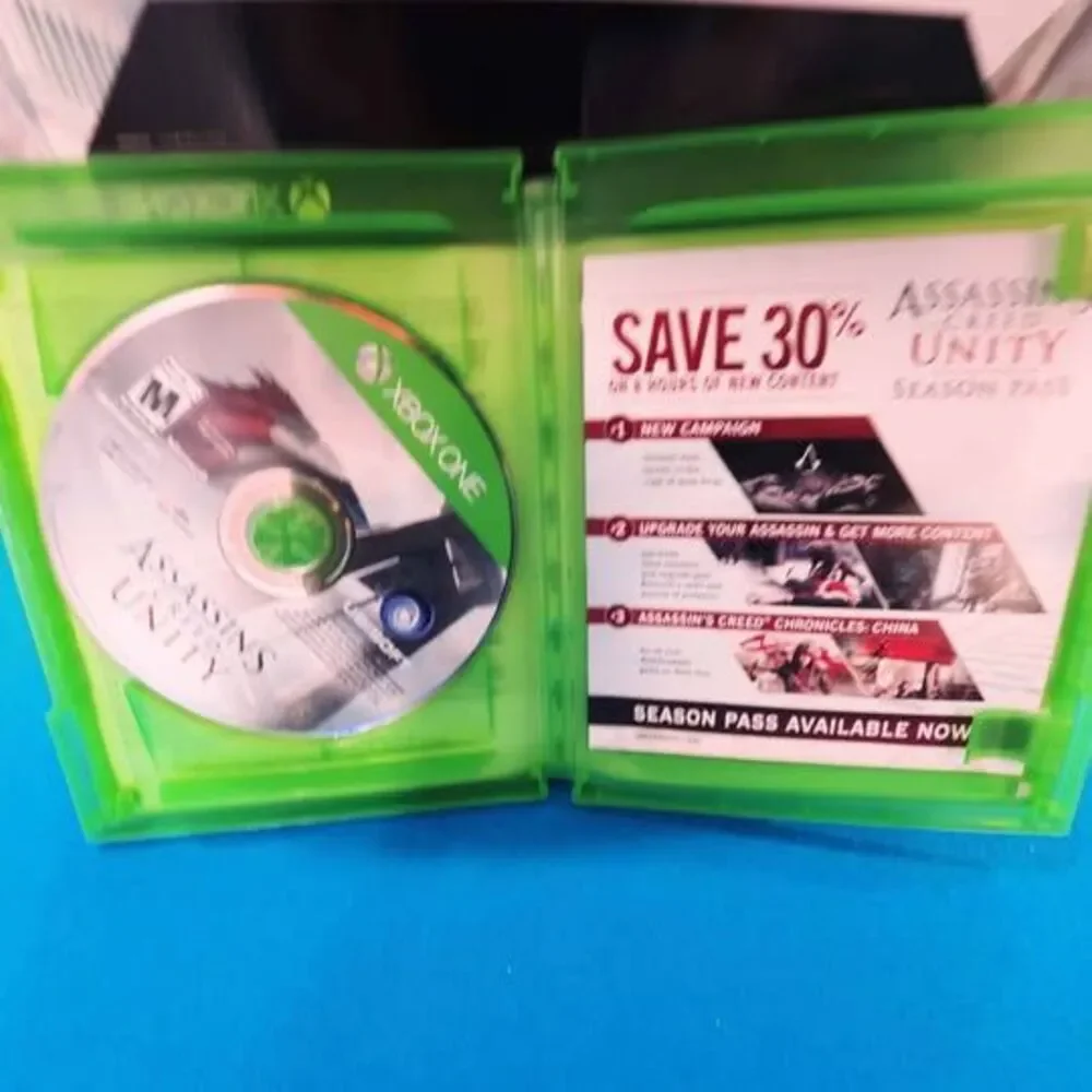 Limited Edition Microsoft Xbox One Console BOX with Assassin's Creed Unity